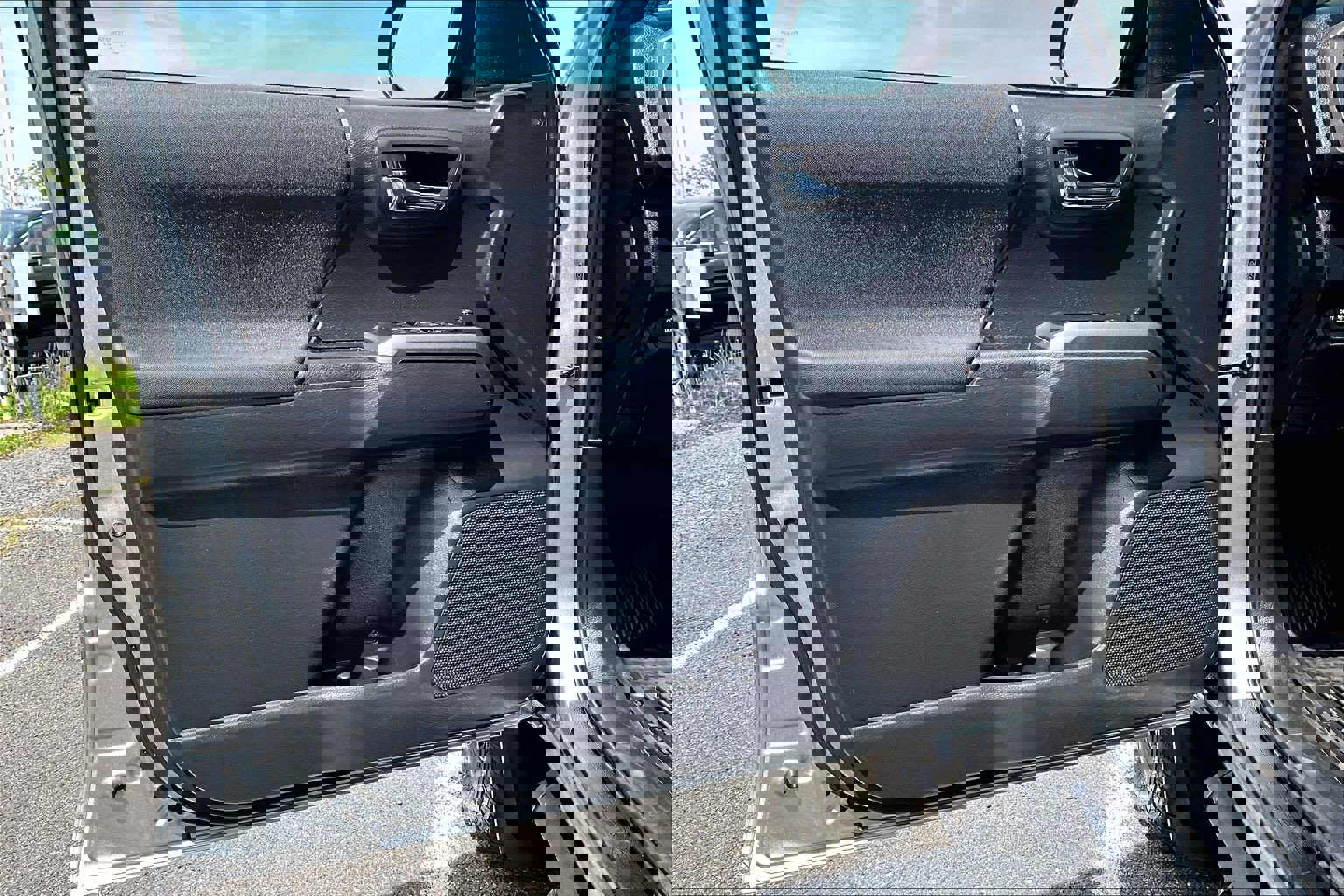 Used 2023 Toyota Tacoma TRD Sport w/ Black Out Package (TMS) AWD/4WD image 21