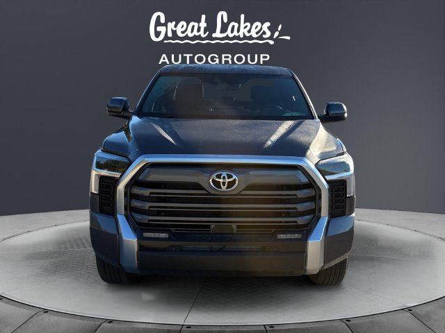 Used 2025 Toyota Tundra Limited AWD/4WD image 8