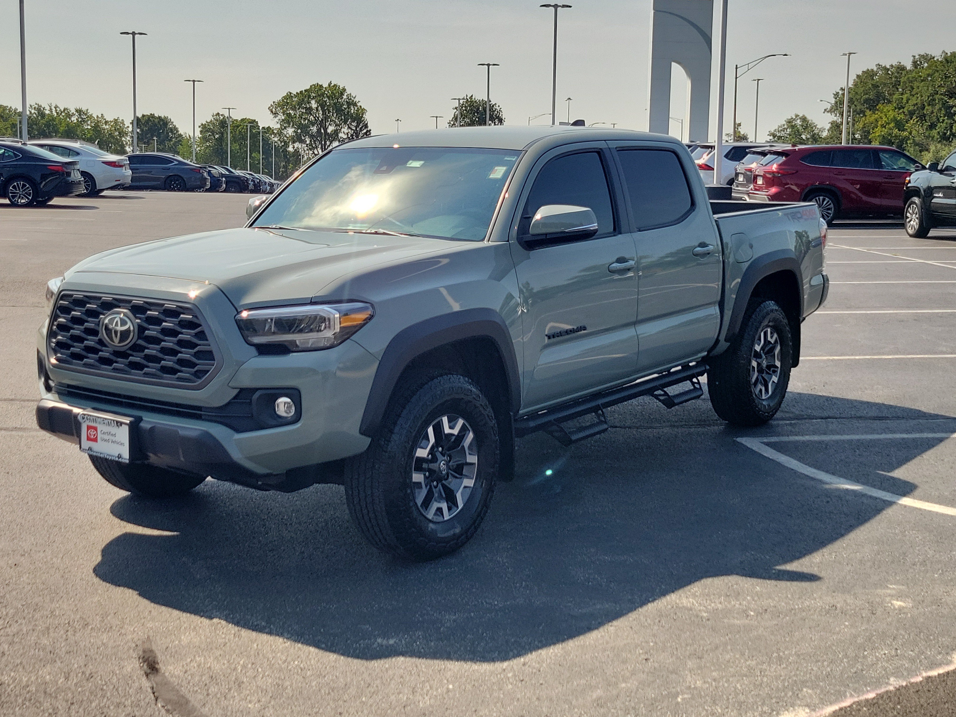 Certified 2023 Toyota Tacoma TRD Off-Road w/ Technology Package AWD/4WD image 3
