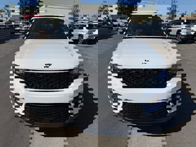 New 2025 Jeep Grand Cherokee Laredo