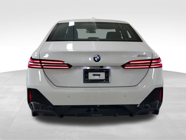 Used 2025 BMW 530i w/ M Sport Package image 6
