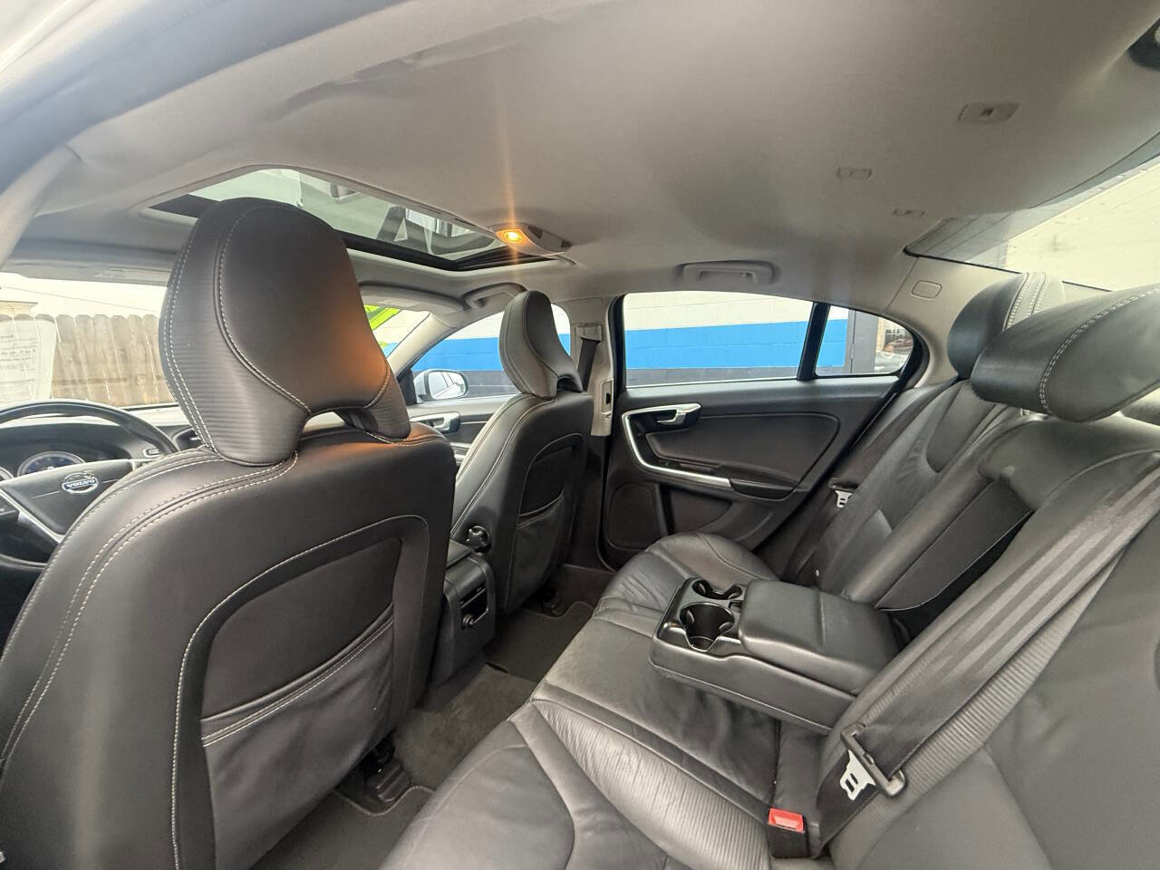 Used 2012 Volvo S60 T6 R-Design image 11