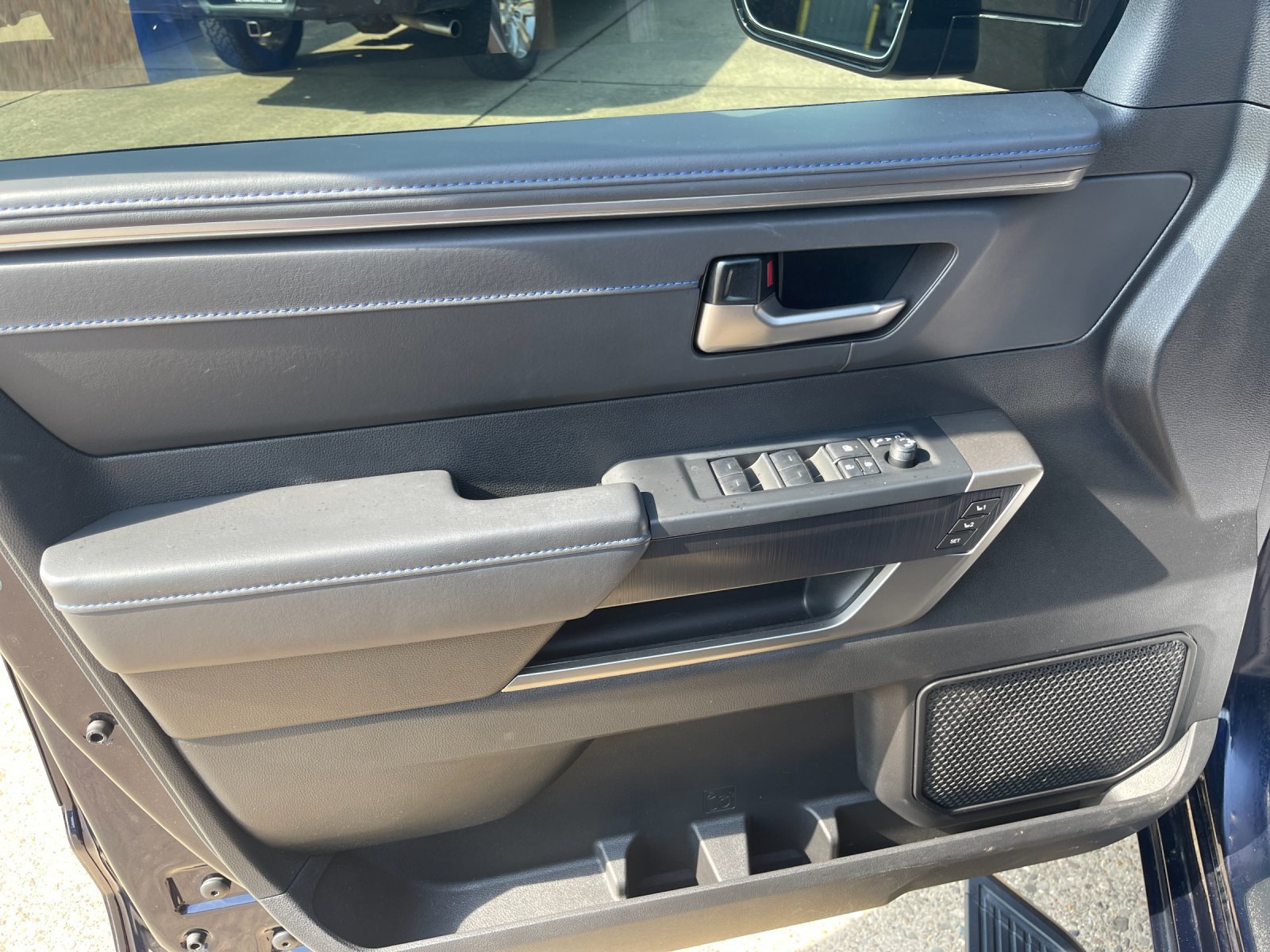 Used 2026 Toyota Sequoia Platinum AWD/4WD image 11