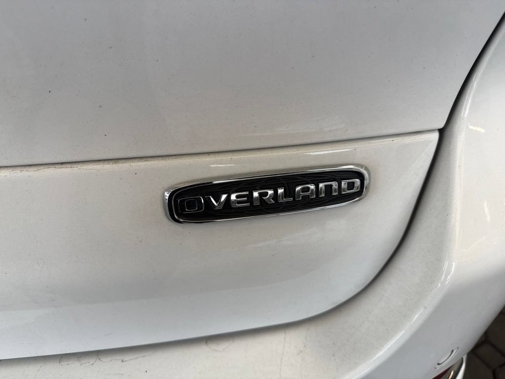 Used 2021 Jeep Grand Cherokee L Overland w/ Luxury Tech Group IV AWD/4WD image 10