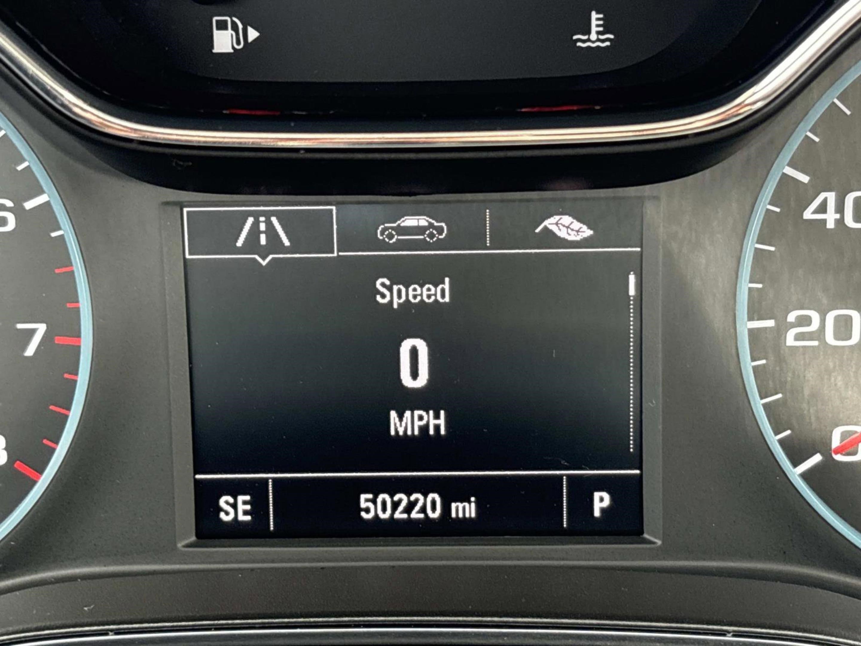 Used 2017 Chevrolet Cruze Premier image 35