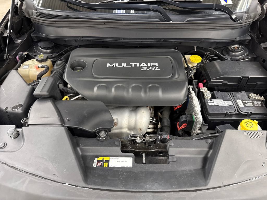 Used 2016 Jeep Cherokee Latitude w/ Cold Weather Group image 13