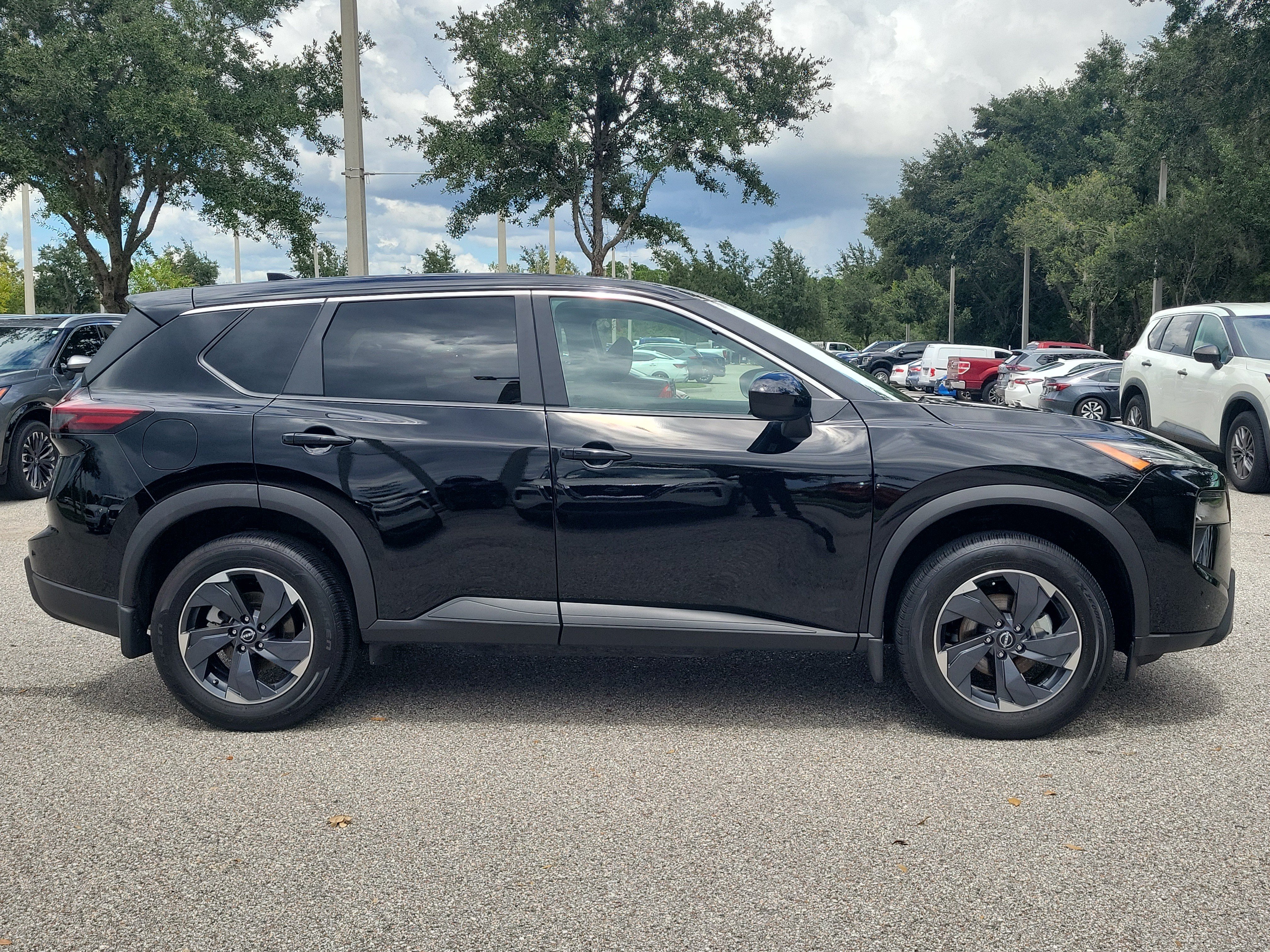 Certified 2026 Nissan Rogue SV w/ Cold Weather Package FWD image 4