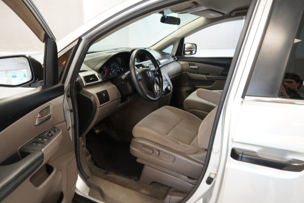 Used 2012 Honda Odyssey LX image 13
