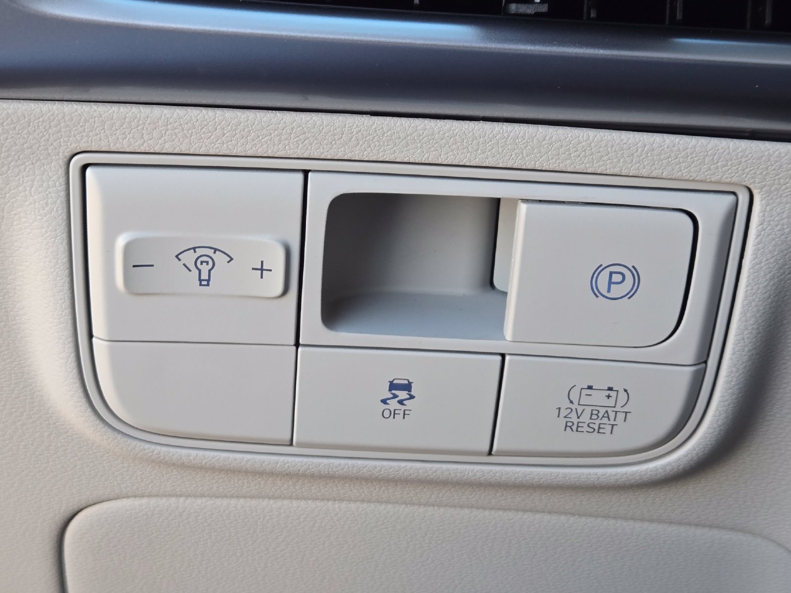 New 2026 Hyundai Tucson Blue SE AWD/4WD image 15