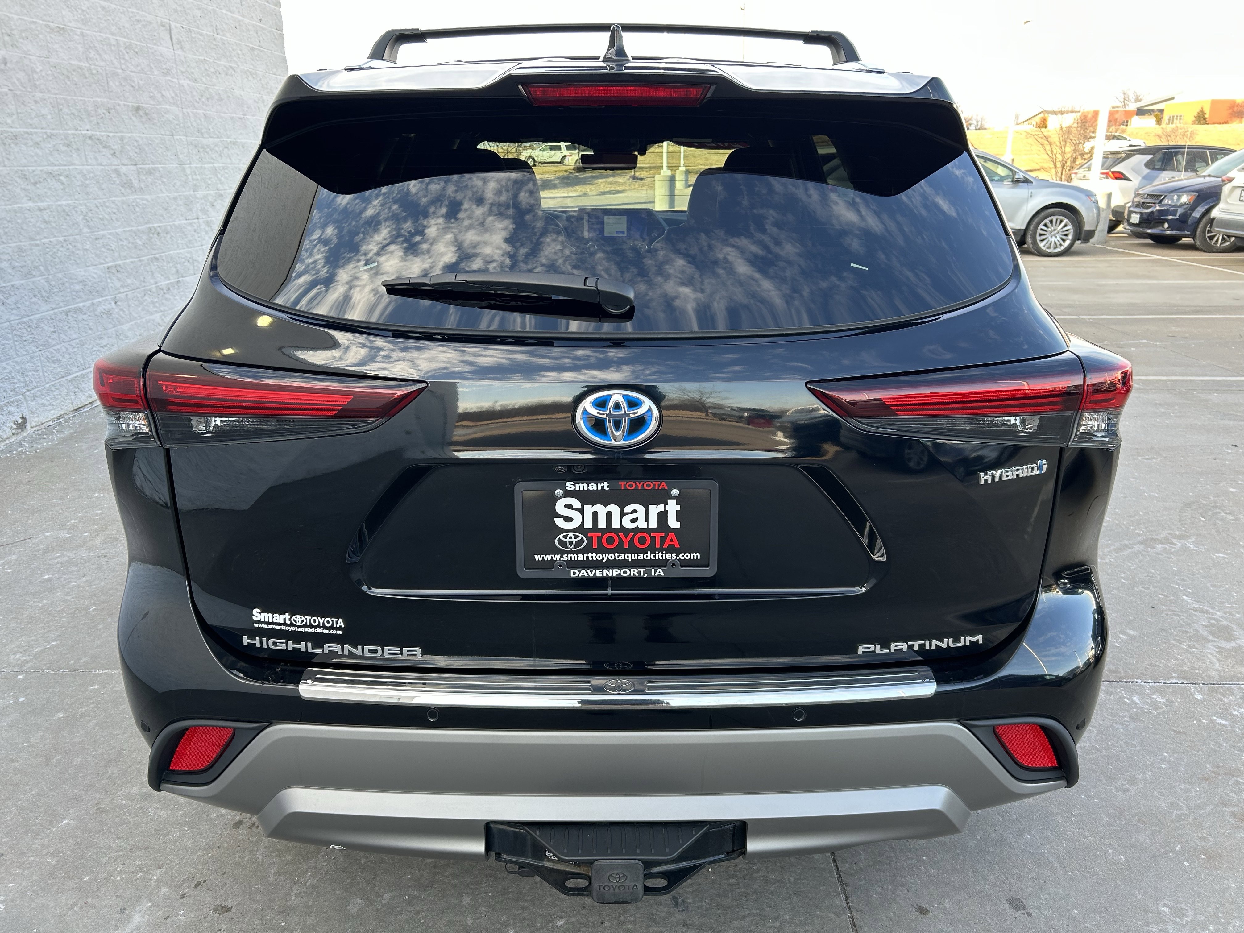 Used 2024 Toyota Highlander Platinum image 5