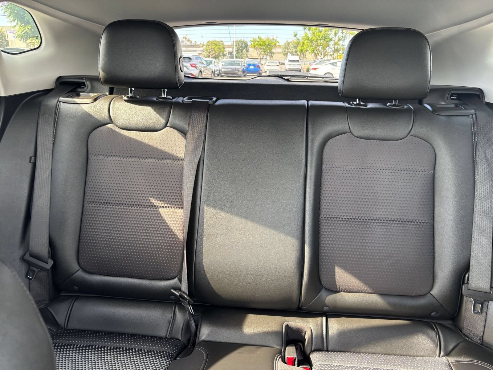 Used 2025 Chevrolet Trax LT w/ LT Convenience Package FWD image 39