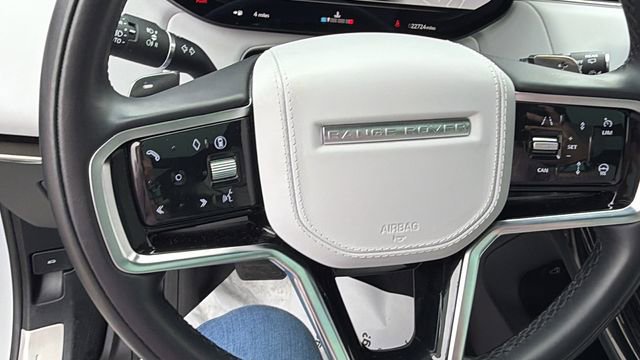 Used 2025 Land Rover Range Rover Sport SE AWD/4WD image 14