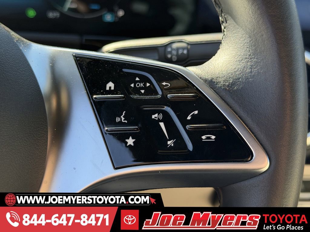 Used 2025 Mercedes-Benz GLA 250 4MATIC image 23