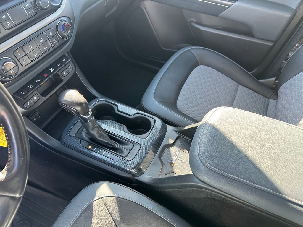 Used 2022 Chevrolet Colorado Z71 w/ Z71 Midnight Edition AWD/4WD image 18