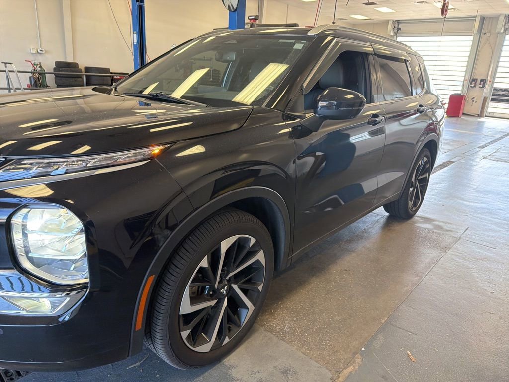 Used 2022 Mitsubishi Outlander SEL AWD/4WD image 4