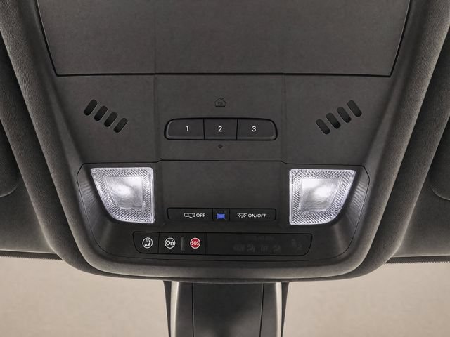 Used 2021 Chevrolet Blazer RS w/ Enhanced Convenience Package FWD image 15