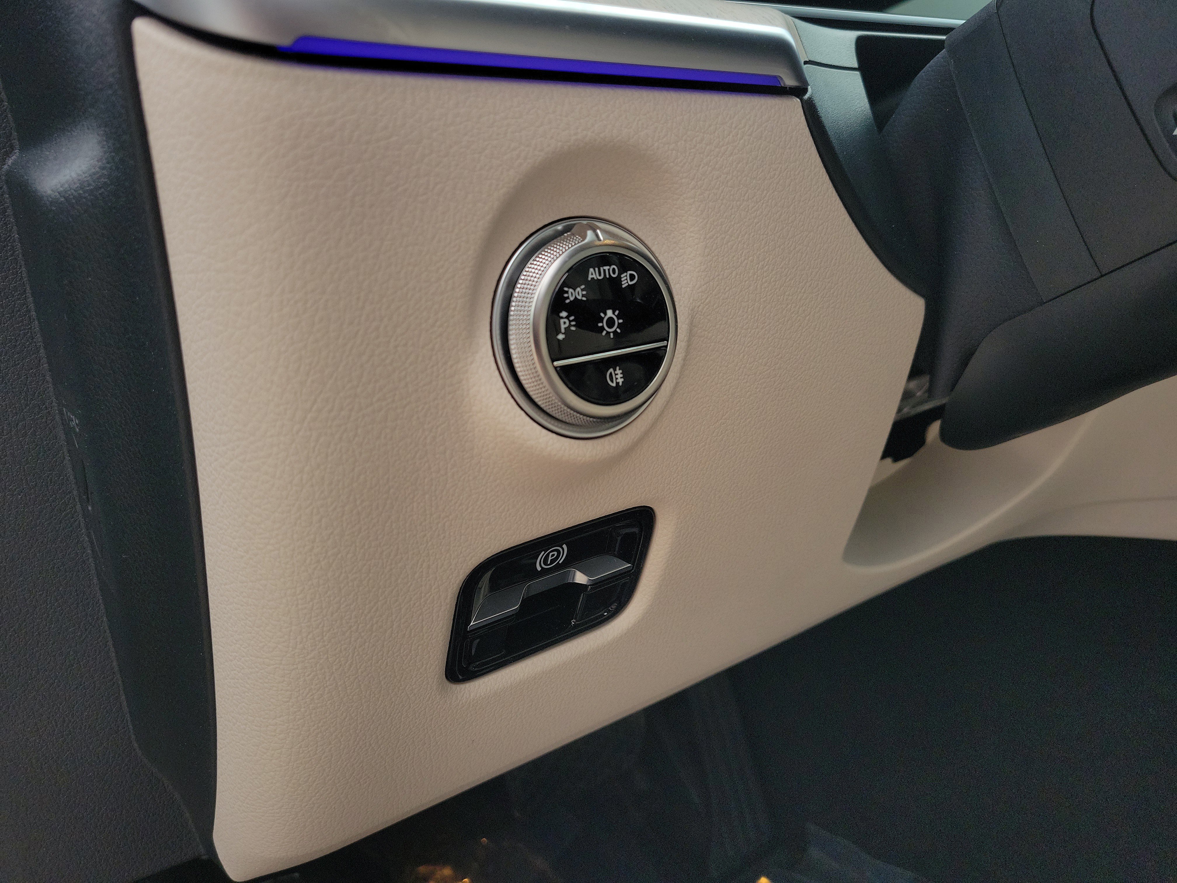 Certified 2025 Mercedes-Benz C 300 Sedan image 16