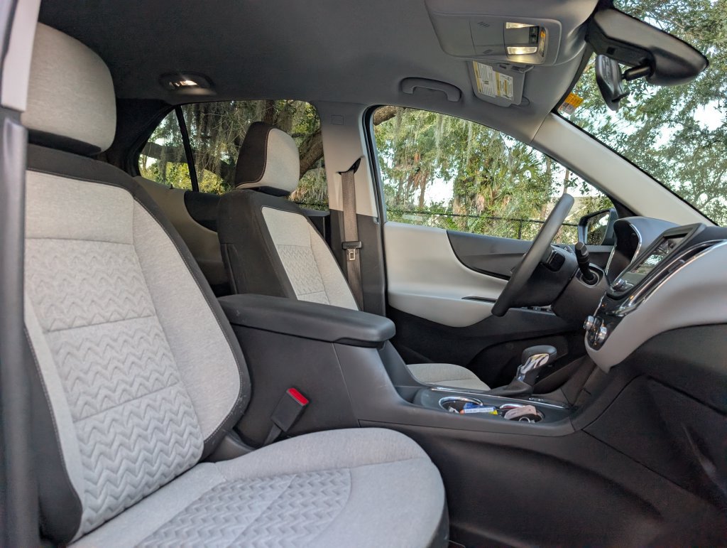 Used 2023 Chevrolet Equinox LS w/ LS Convenience Package FWD image 18