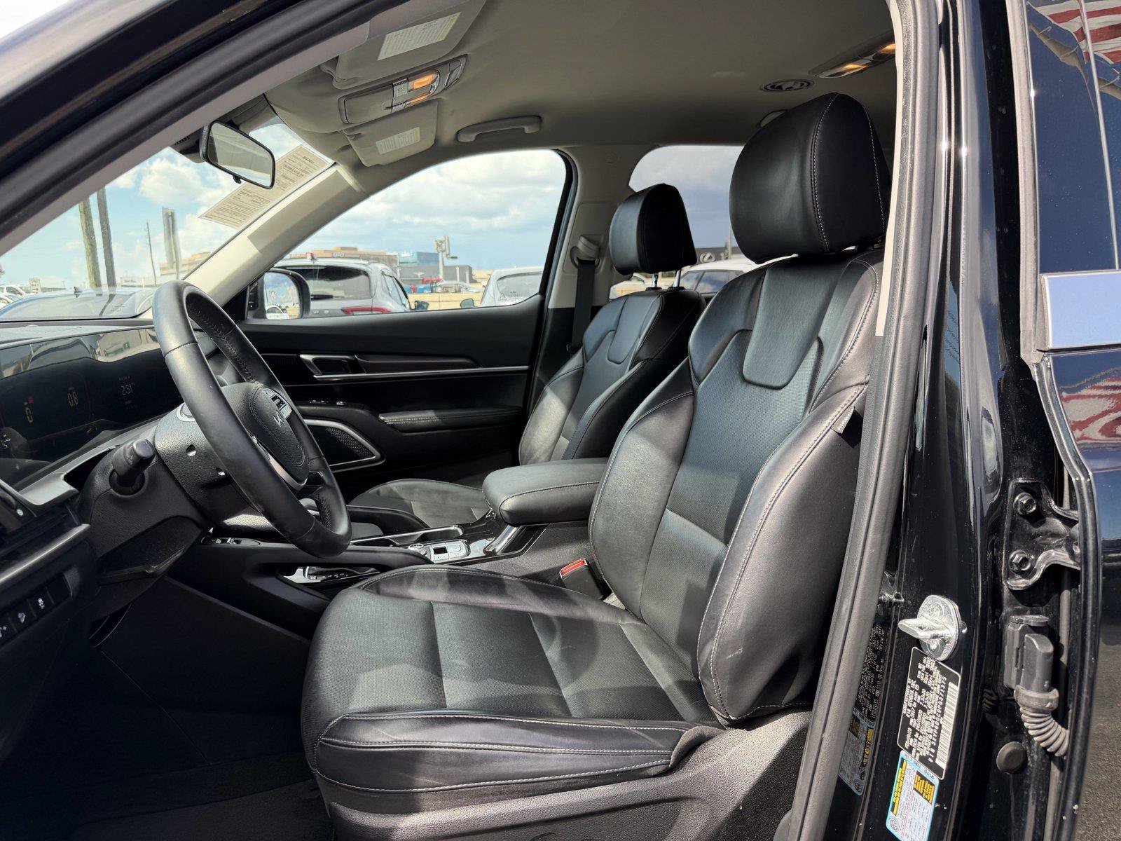 Used 2023 Kia Telluride S AWD/4WD image 15