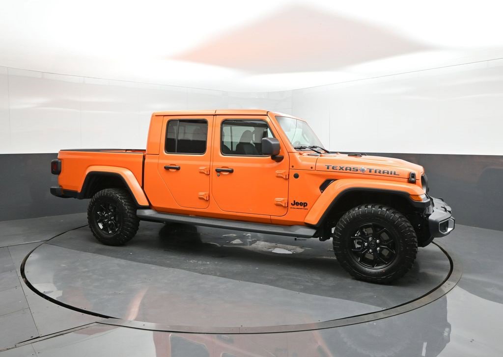 New 2025 Jeep Gladiator Sport image 17