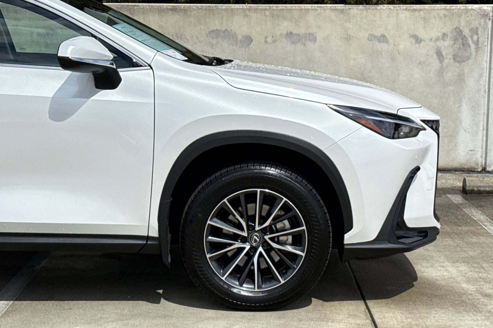 Certified 2025 Lexus NX 350h AWD w/ Accessory Package (2T) image 35