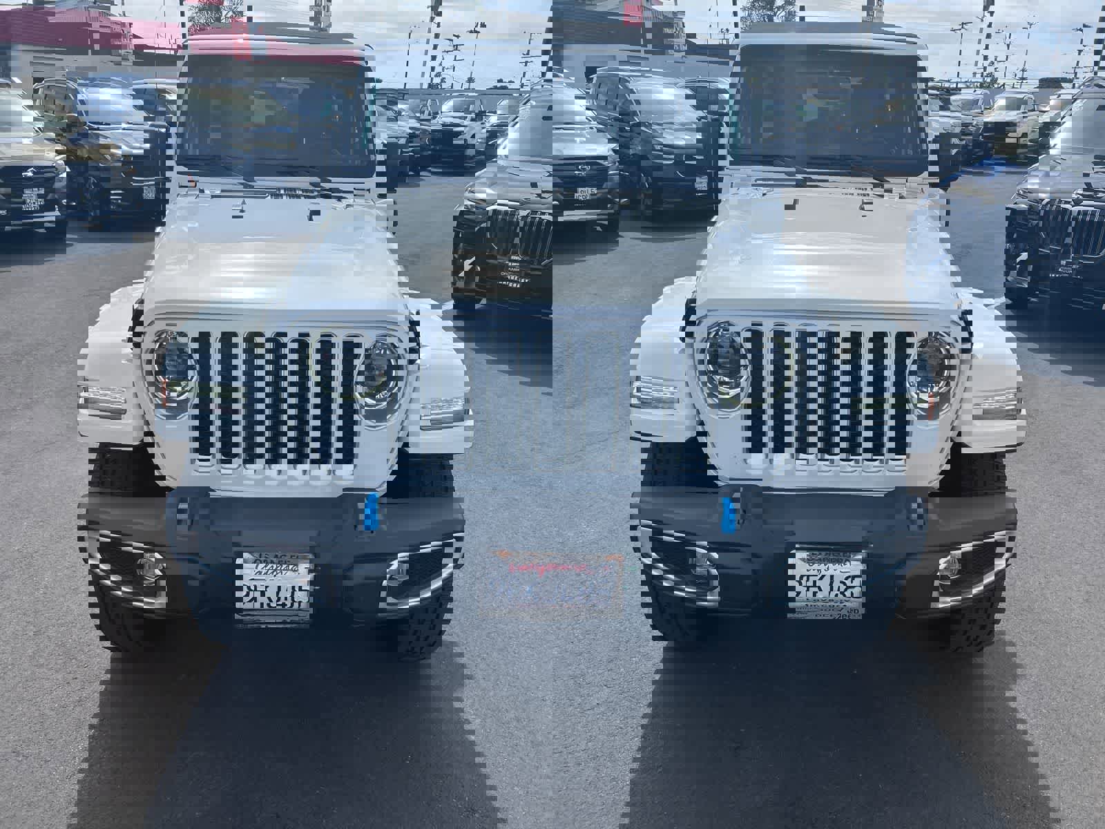 Used 2023 Jeep Wrangler Sahara image 11