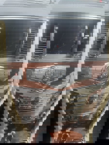 Used 2018 INFINITI QX80 4WD w/ Driver Assistance Package image 15