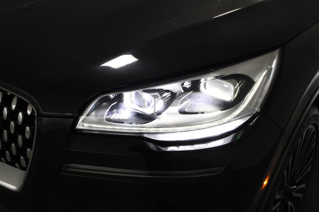 Used 2022 Lincoln Aviator Black Label w/ Class IV Trailer Tow Package image 58