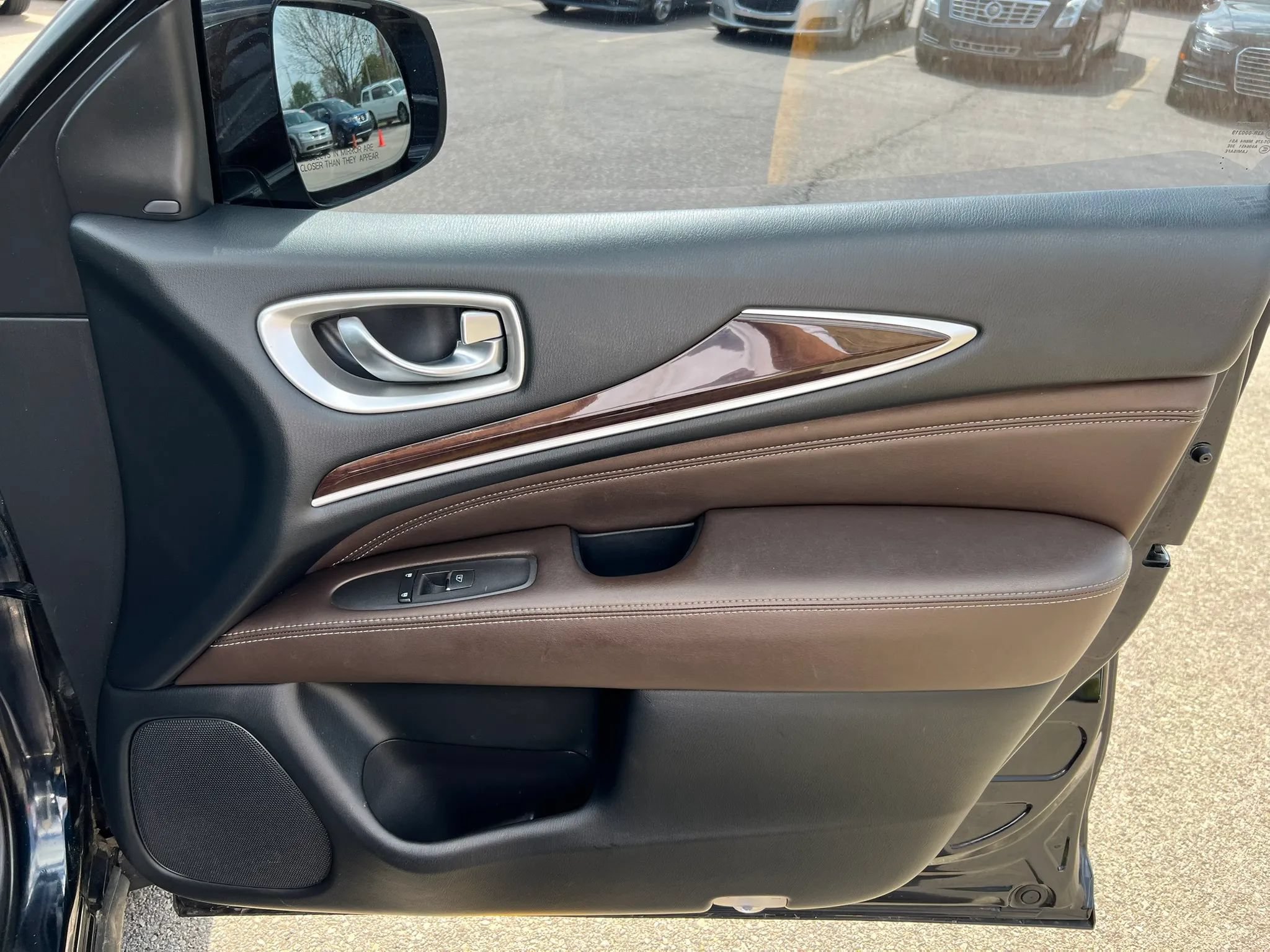 Used 2019 INFINITI QX60 Luxe w/ Sensory Package AWD/4WD image 25