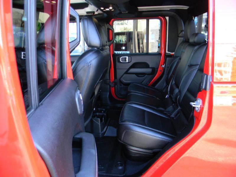 Used 2020 Jeep Gladiator Overland w/ Dual Top Group AWD/4WD image 12