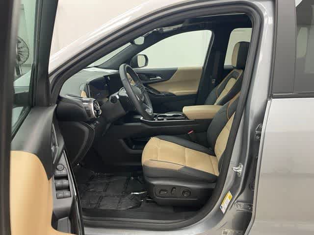 Certified 2025 Chevrolet Equinox ACTIV w/ Safety and Technology Package AWD/4WD image 9