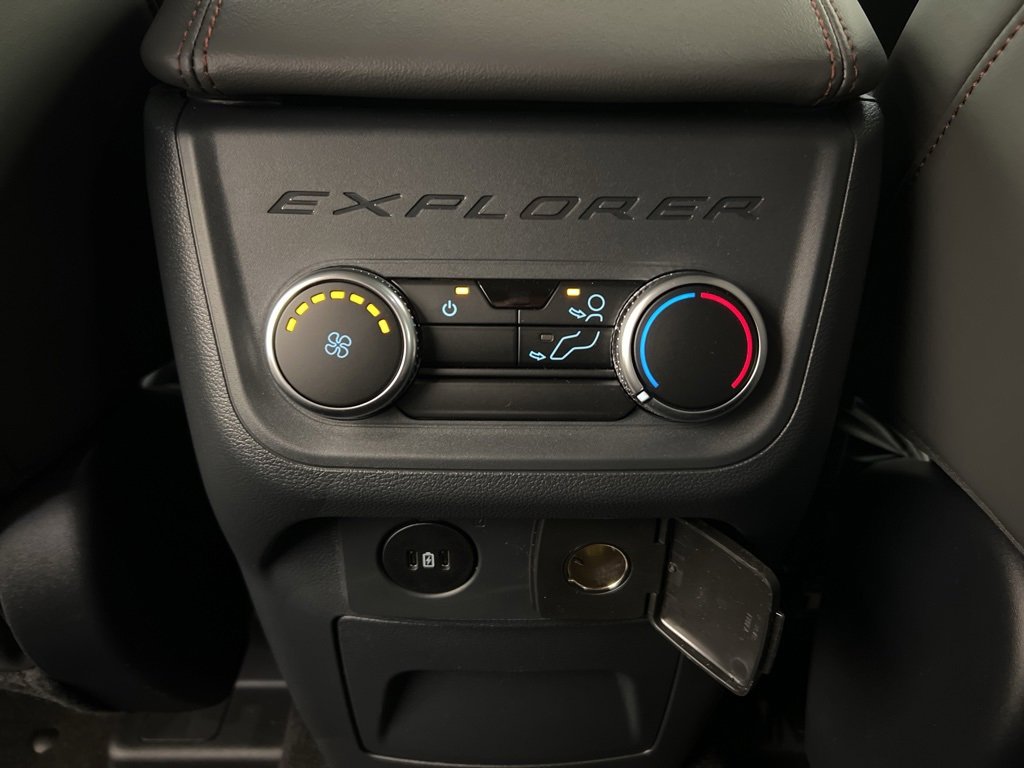 New 2025 Ford Explorer Active w/ Active Comfort Package image 30