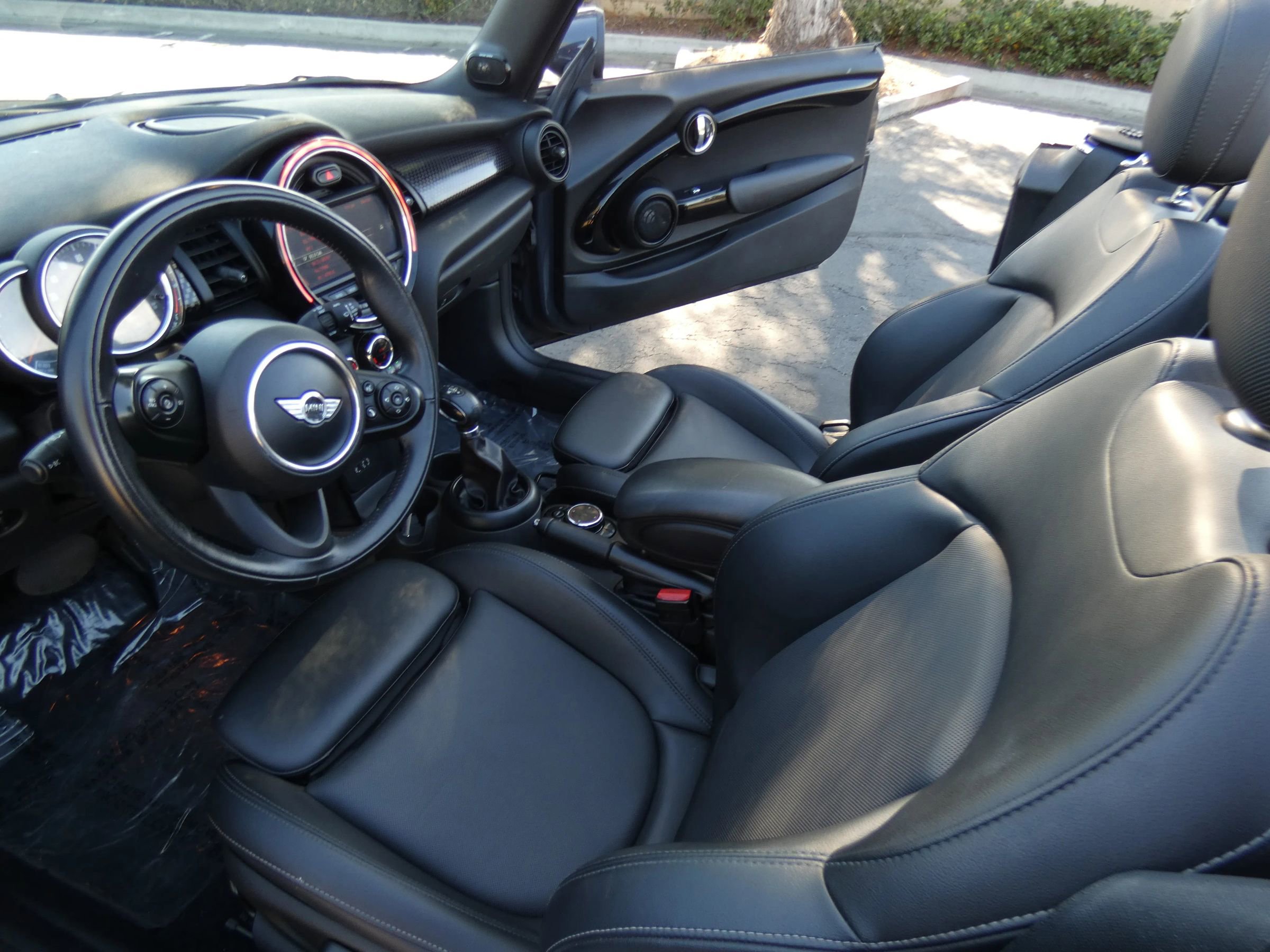 Used 2018 MINI Cooper S image 36