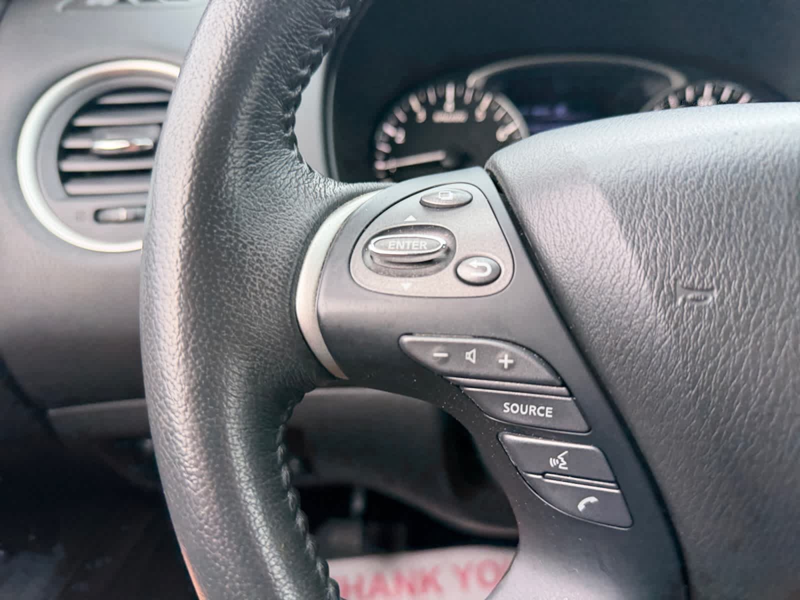 Used 2018 Nissan Pathfinder SL AWD/4WD image 34