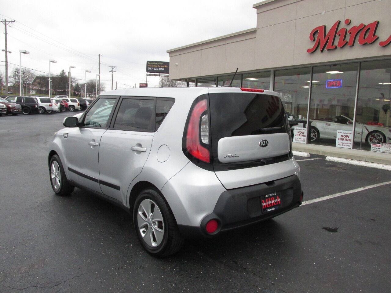 Used 2015 Kia Soul FWD image 9
