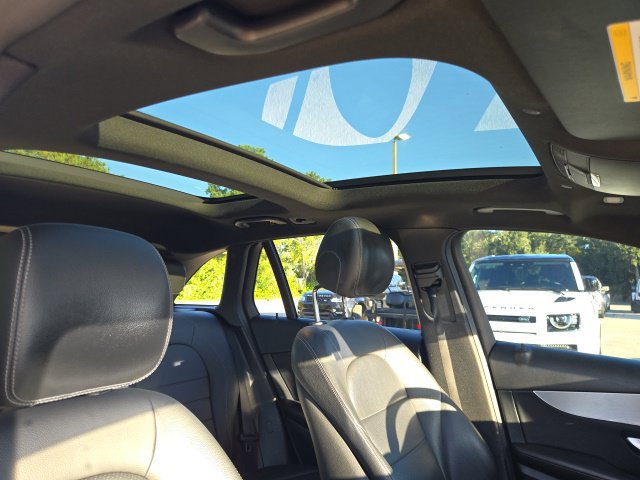 Used 2020 Mercedes-Benz GLC 300 4MATIC image 9