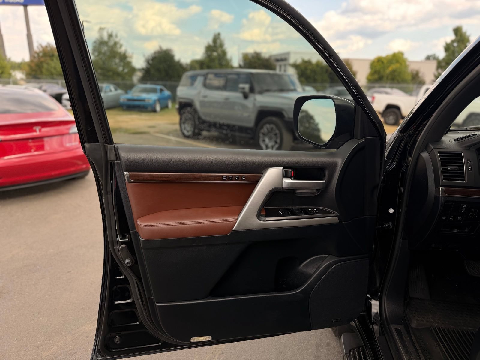 Used 2020 Toyota Land Cruiser AWD/4WD image 13