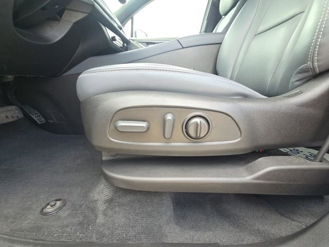 Used 2023 Buick Enclave Essence w/ LPO, Floor Liner Package FWD image 23