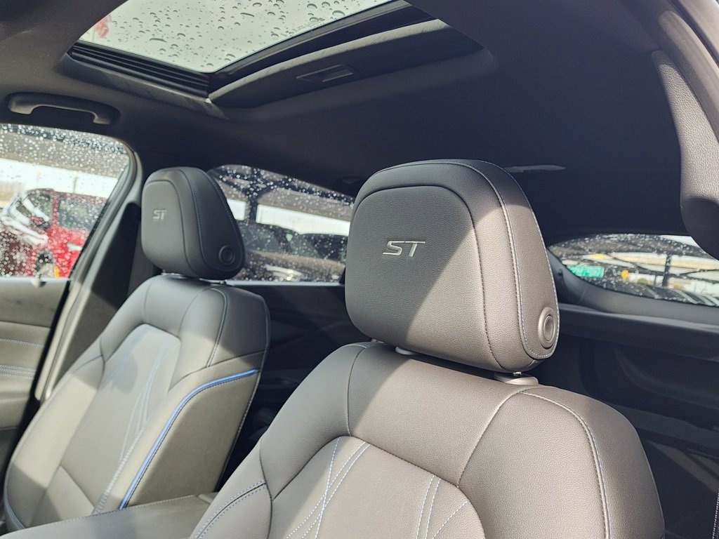 New 2026 Buick Envista Sport Touring image 16