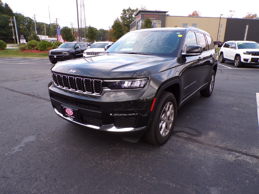 Used 2023 Jeep Grand Cherokee L Limited AWD/4WD image 2