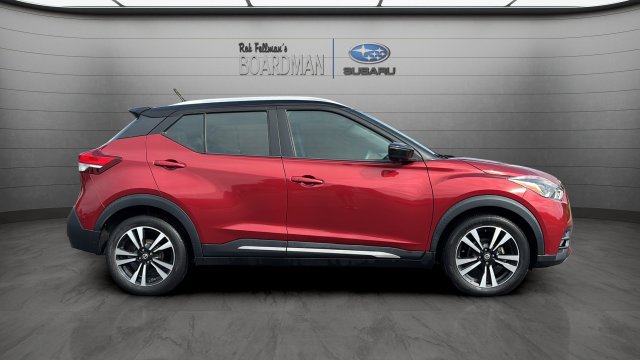 Used 2018 Nissan Kicks SR w/ Premium Package FWD image 3