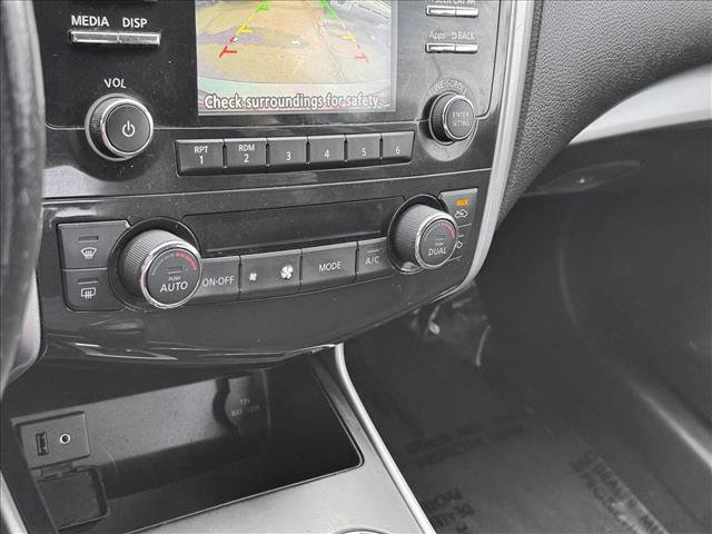 Used 2015 Nissan Altima 2.5 SV image 14