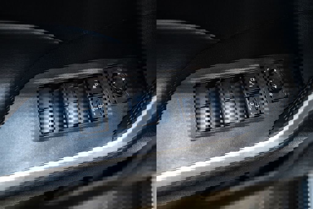 Used 2024 Toyota RAV4 LE image 15