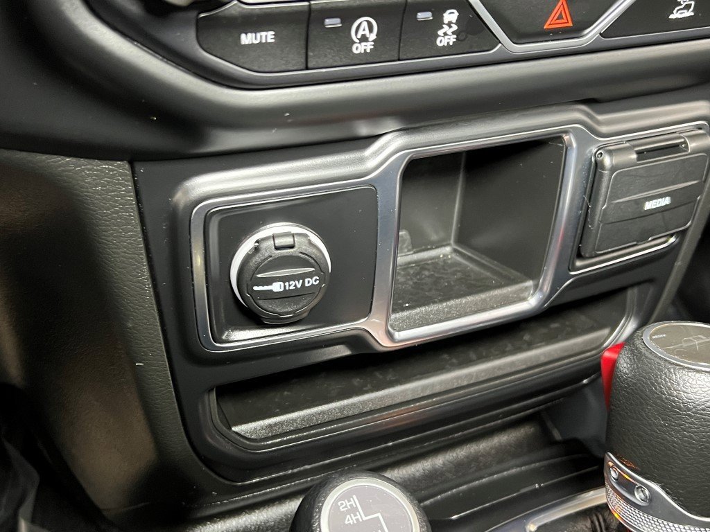 Certified 2023 Jeep Gladiator Sport image 37