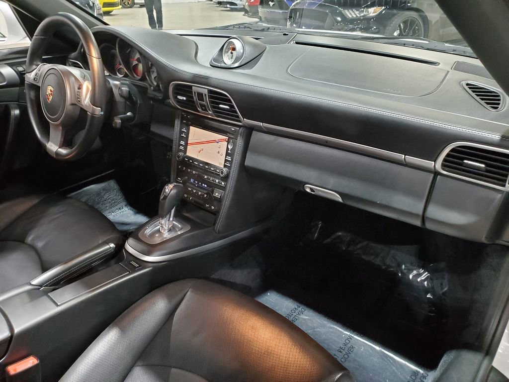 Used 2010 Porsche 911 Carrera 4S image 15