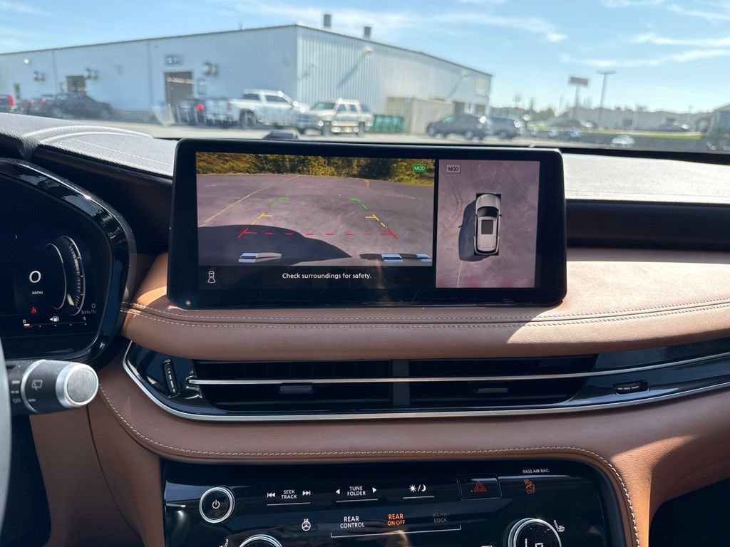 Used 2023 INFINITI QX60 Sensory w/ Cargo Package AWD/4WD image 35