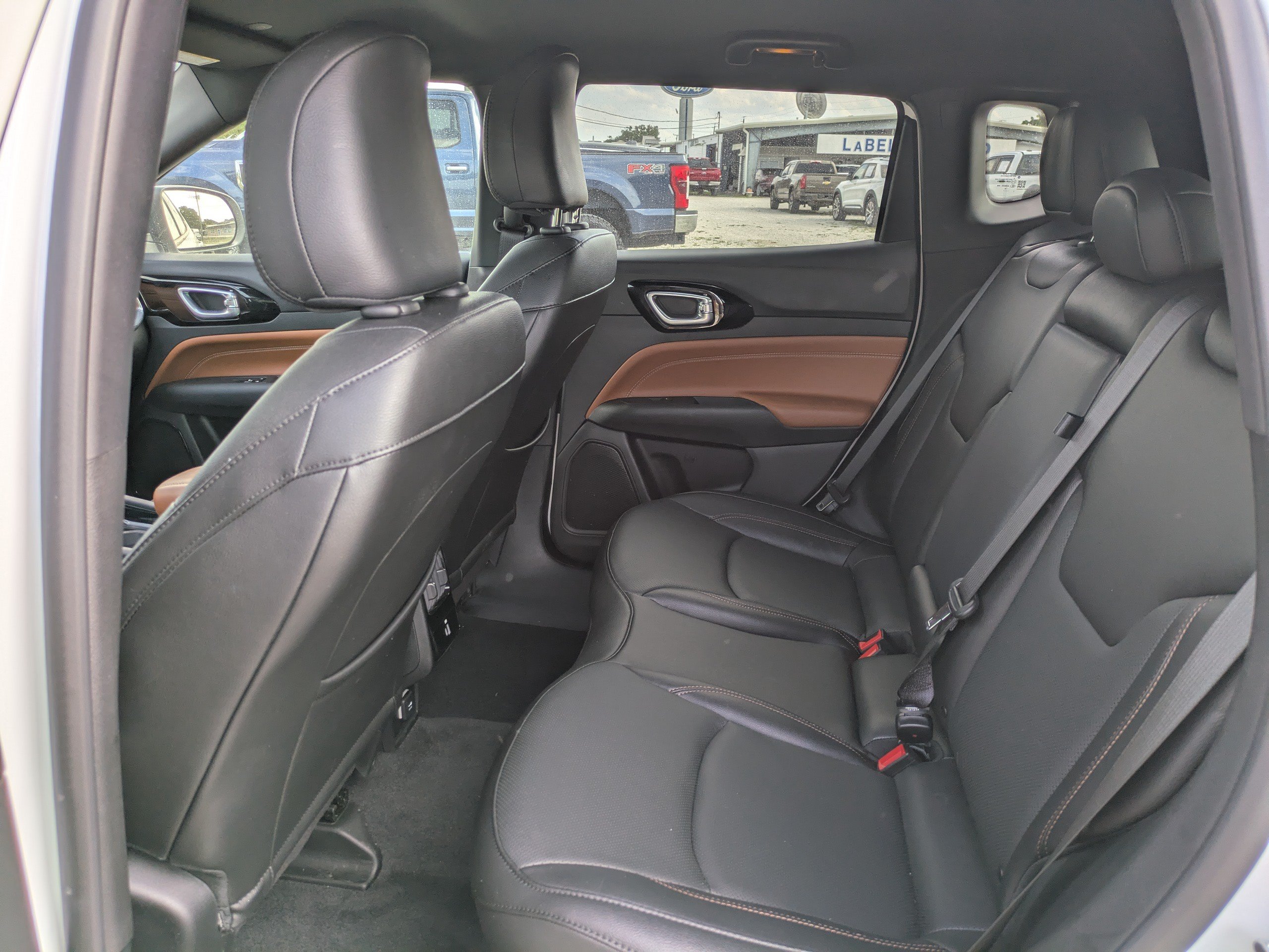 Used 2024 Jeep Compass Limited w/ Elite Group AWD/4WD image 11