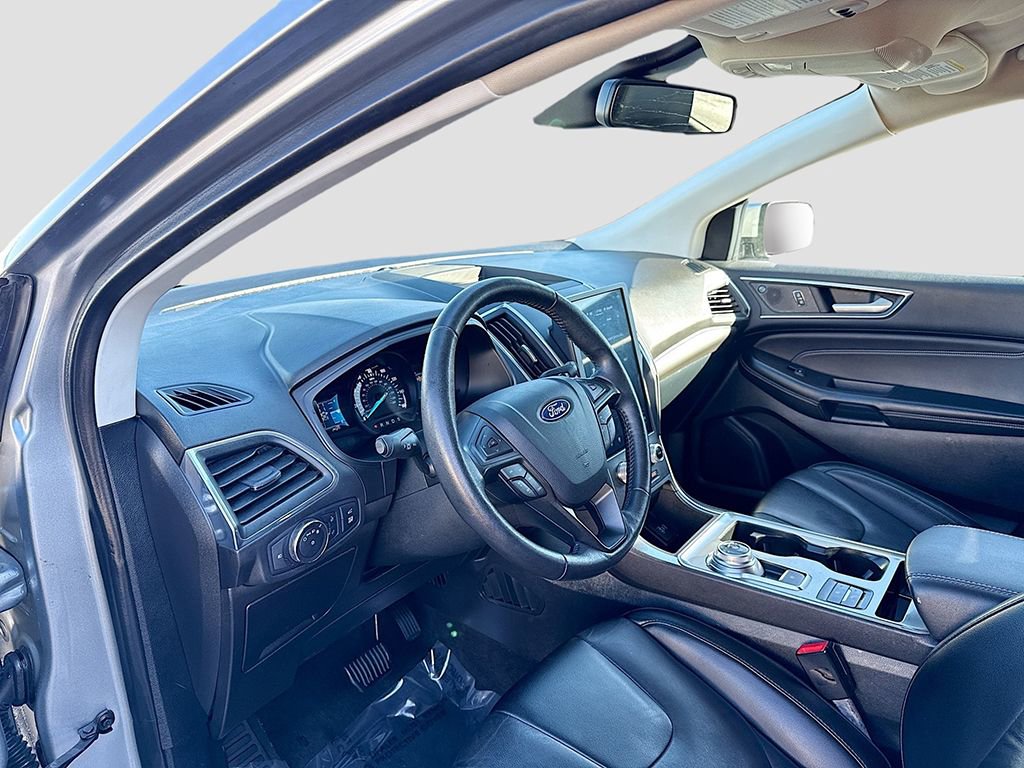 Used 2022 Ford Edge Titanium image 16