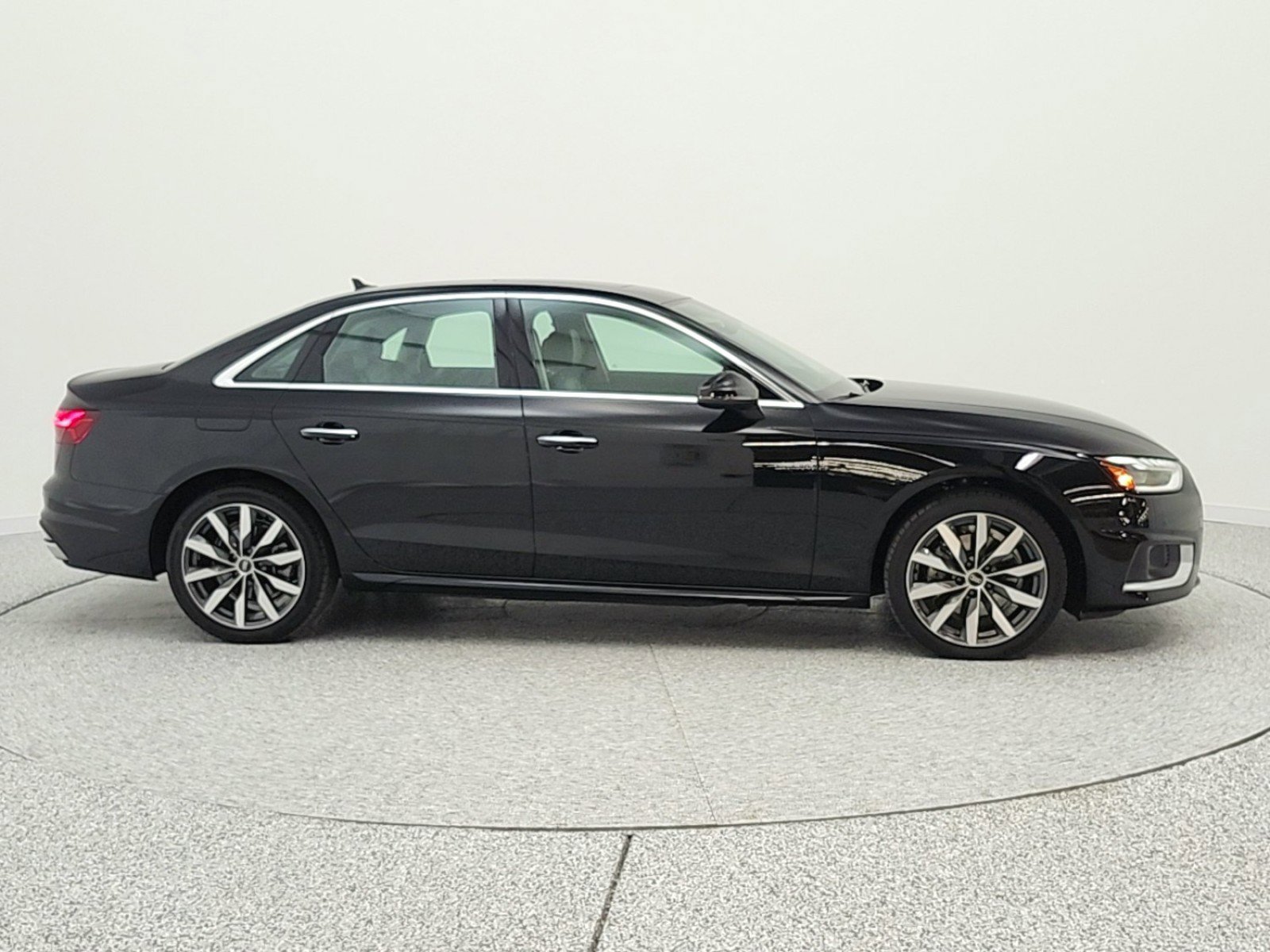 Used 2023 Audi A4 2.0T Premium w/ Convenience Package AWD/4WD image 4
