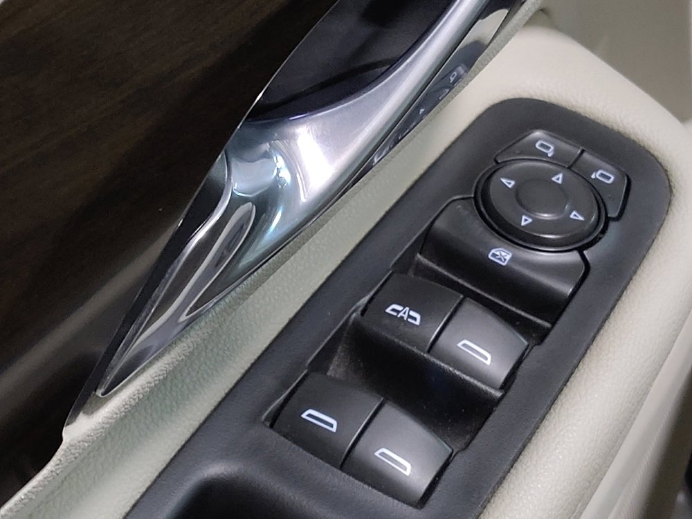 Used 2018 GMC Terrain Denali w/ Advanced Safety Package image 27